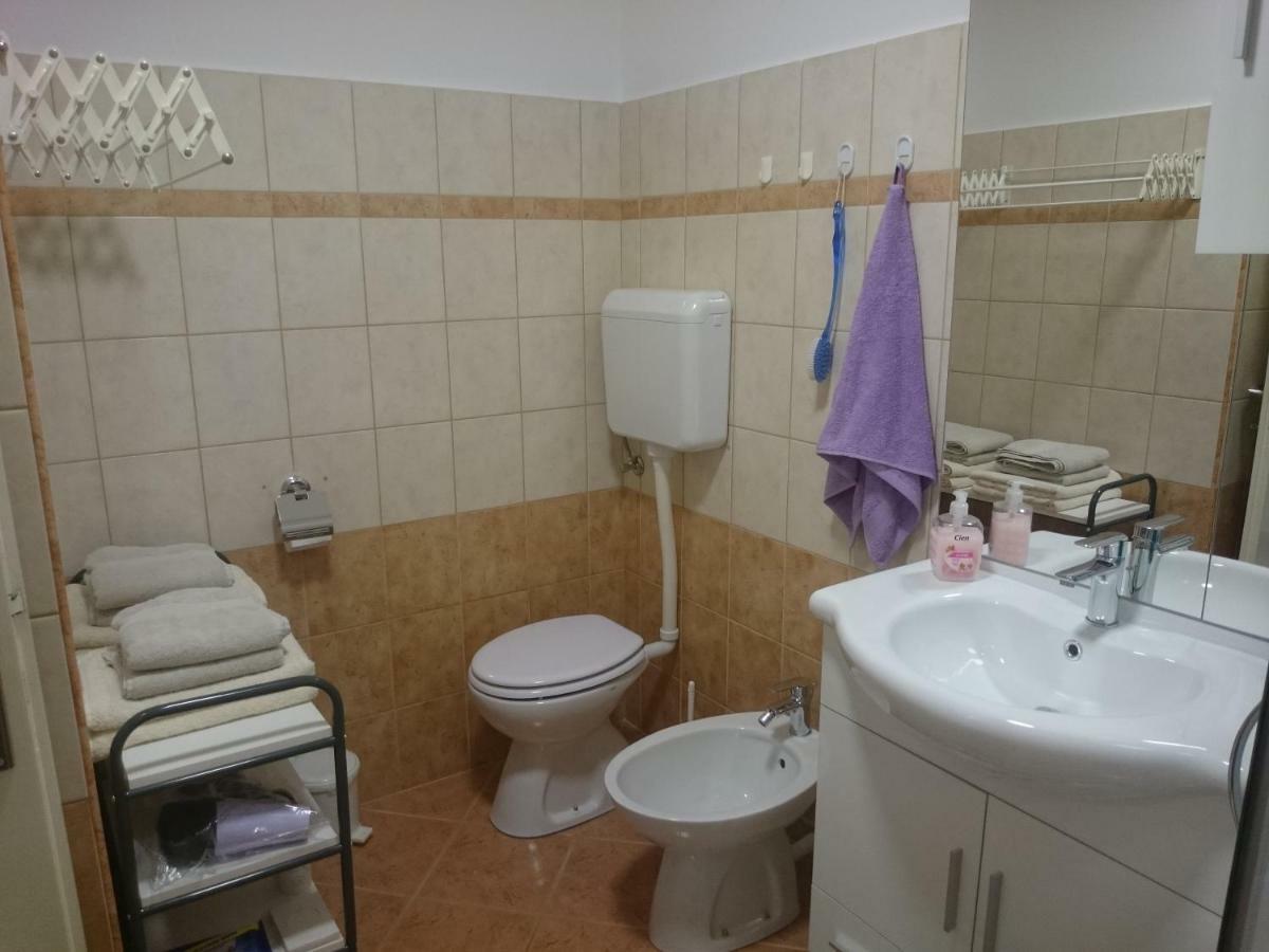 דירות רוביני Apartman Sanja מראה חיצוני תמונה